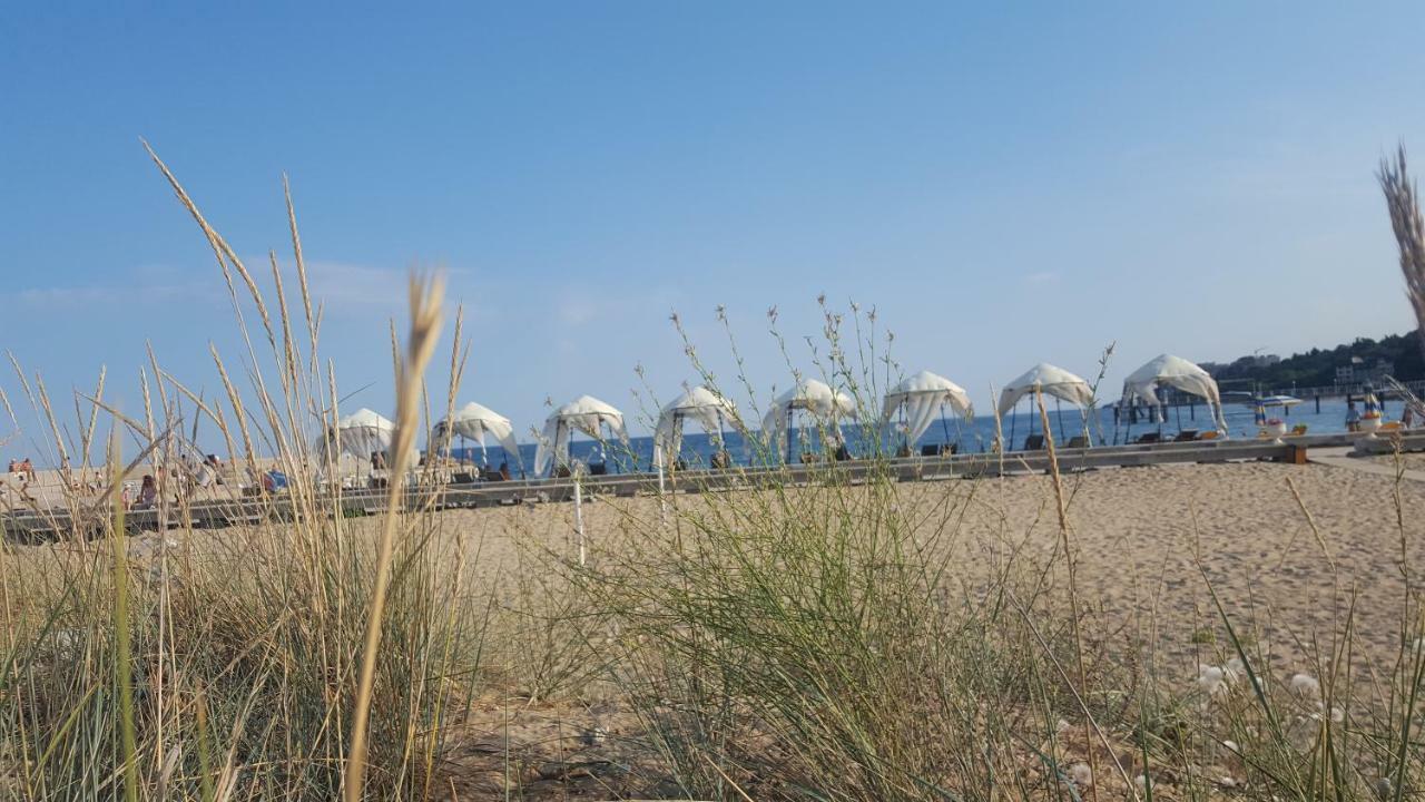 Riviera Sea VillageApartments Golden sands Exteriör bild